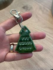 777 52025 91688 Çam Ağacı Anahtarlık