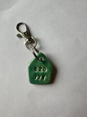 520 777 Ev Anahtarlık